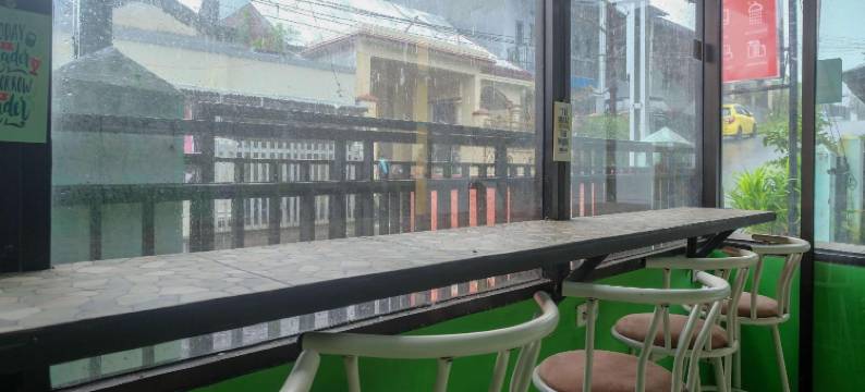 红多兹酒店-近玛纳多波里特克尼克(RedDoorz Near Politeknik Manado)图片