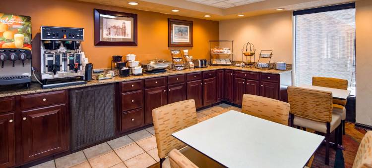 雷鸟汽车贝斯特韦斯特酒店(Best Western Thunderbird Motel)图片