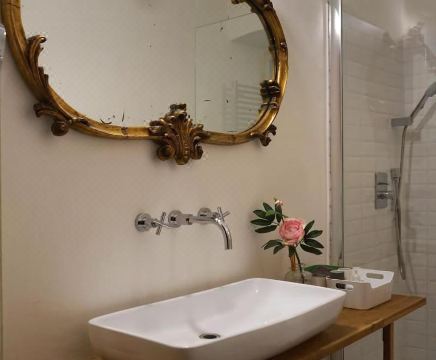 0.3 Stanze Hotel Overview