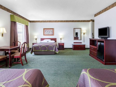 希尔斯伯勒速8酒店