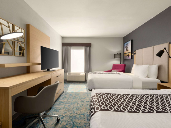 塞尔玛/史密斯菲尔德I-95拉昆塔温德姆套房酒店