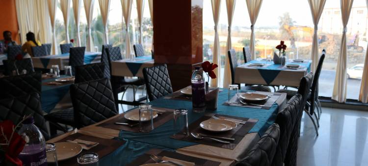 维什那维高地酒店(Hotel Vaishnavi Heights)图片