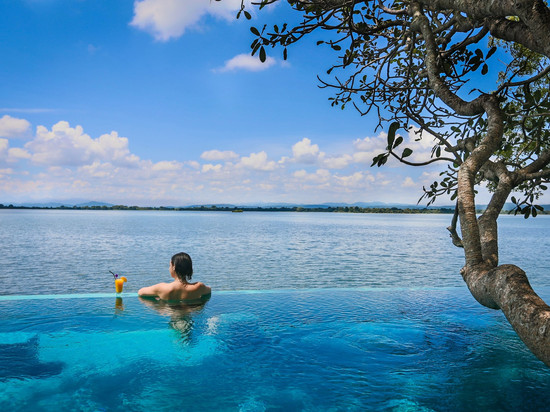 回声·云影湖居