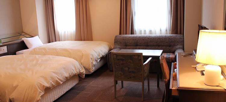 高冈皇冠山酒店(Hotel Crown Hills Takaoka)图片