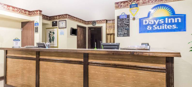 俄亥俄州吉拉德扬斯敦温德姆戴斯套房酒店(Days Inn & Suites by Wyndham Youngstown / Girard Ohio)图片