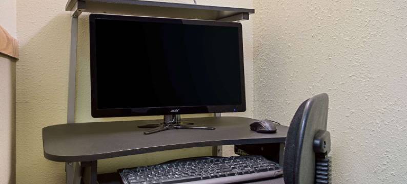 查尔斯城速8酒店(Super 8 by Wyndham Charles City)图片