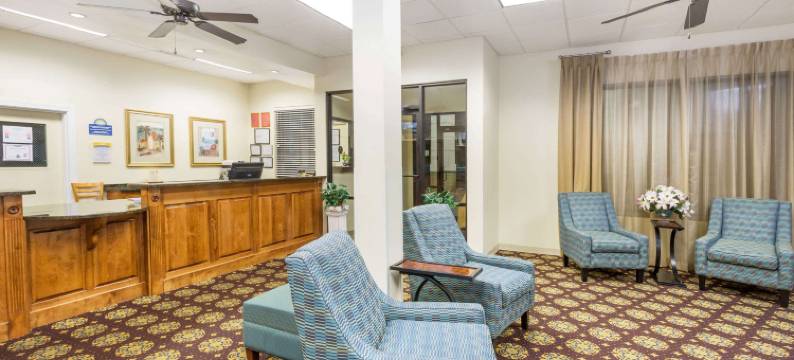 弗多斯塔购物中心速8酒店(Super 8 by Wyndham Valdosta Mall)图片