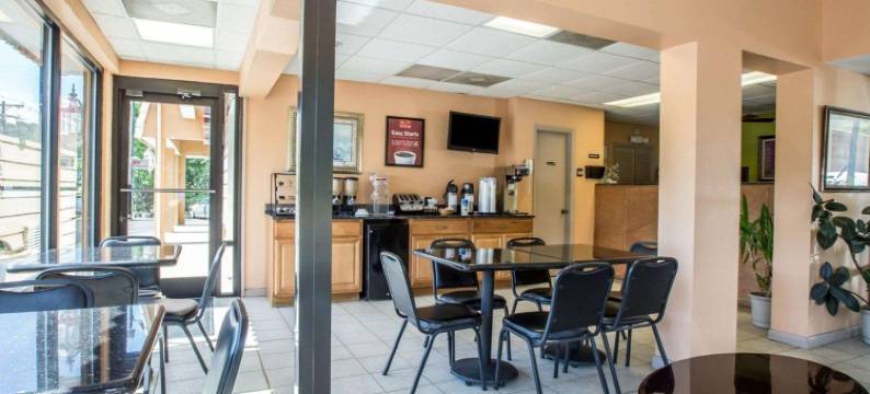 比尔特莫尔伊康旅馆(Econo Lodge Biltmore)图片