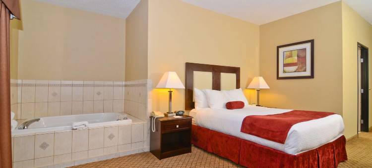 马科姆贝斯特韦斯特优质酒店(Best Western Macomb Inn)图片