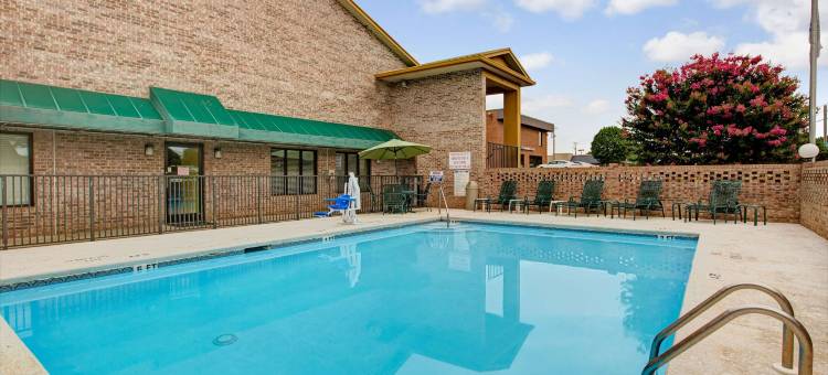 希科利/康诺弗戴斯酒店(Days Inn by Wyndham Conover-Hickory)图片