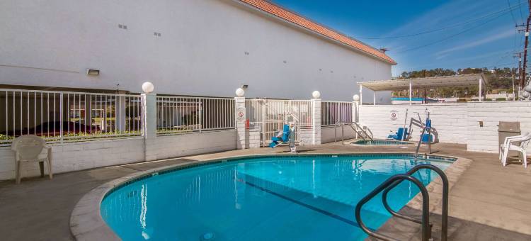 加利福尼亚蒙特雷公园 6 号汽车旅馆(Motel 6 Monterey Park, CA)图片