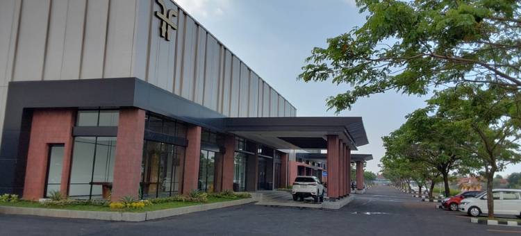 菲瑞斯酒店及会议中心-克尔塔贾蒂(Fieris Hotel & Convention Kertajati)图片