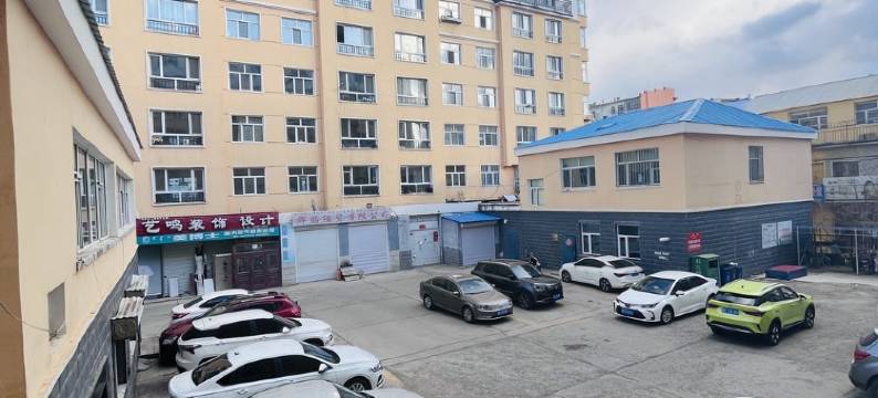 蓝天白云啦公寓(白桦东路分店)图片