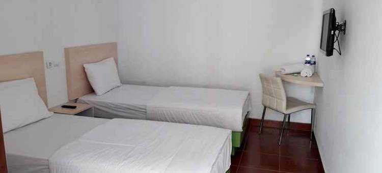 RedDoorz Plus Near Alun Alun Kuningan图片