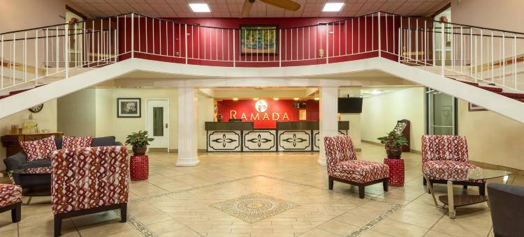 博林格林温德姆华美达酒店(Ramada by Wyndham Bowling Green)图片