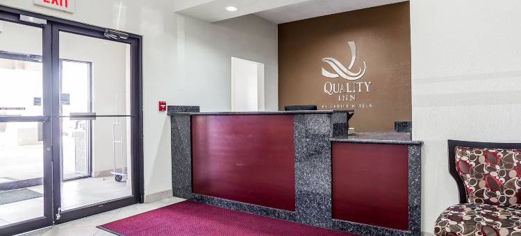 品质酒店及套房-阿尔图纳-得梅因(Quality Inn & Suites Altoona - des Moines)图片