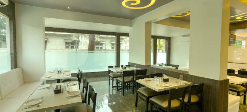 Hotel Crown Inn图片