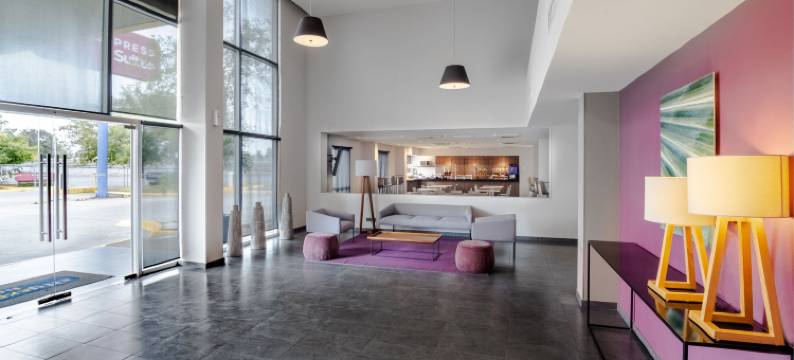 思劳机场城市快捷酒店(City Express by Marriott Silao Aeropuerto)图片