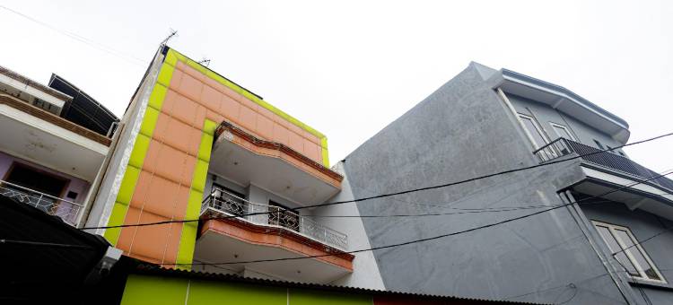 玛切洛公寓-西瓦兰克托-近泗水佩特拉大学-美特拉红门酒店(Marcello Residence Siwalankerto Near Petra University Surabaya Mitra RedDoorz)图片