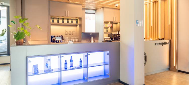 民宿酒店阿尔布施塔特-中央火车站(B&B Hotel Albstadt-Hbf)图片