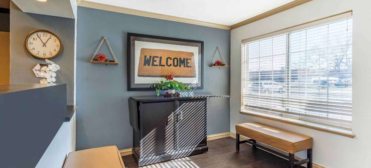 美国长住酒店精选套房 - 芝加哥 - 内珀维尔 - 东(Extended Stay America Select Suites - Chicago - Naperville - East)图片