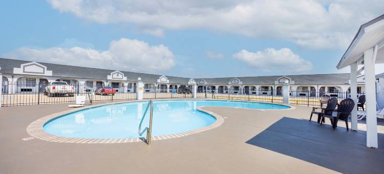 洪多行政酒店(Executive Inn Hondo)图片