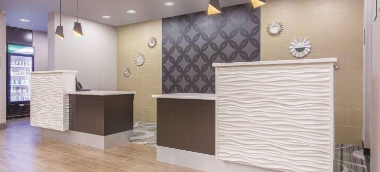 汤华特奥林匹亚拉昆塔温德姆套房酒店(La Quinta Inn & Suites by Wyndham Tumwater - Olympia)图片