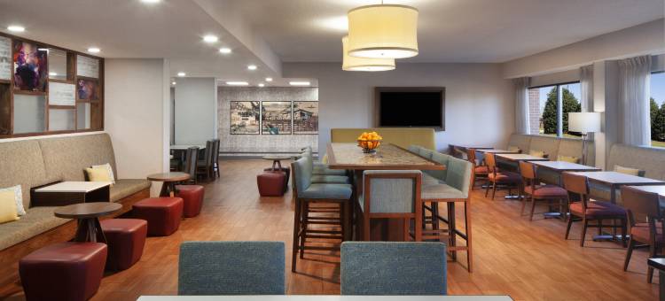 亚特兰大-绍斯莱克欢朋酒店(Hampton Inn Atlanta-Southlake)图片