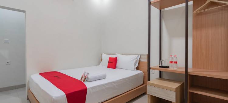 红多兹伊斯兰酒店-塔西马来亚波米宾馆(RedDoorz Syariah @ Boemi Guesthouse Tasikmalaya)图片