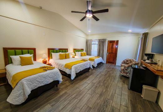 Sibu Lodge Hotel Overview