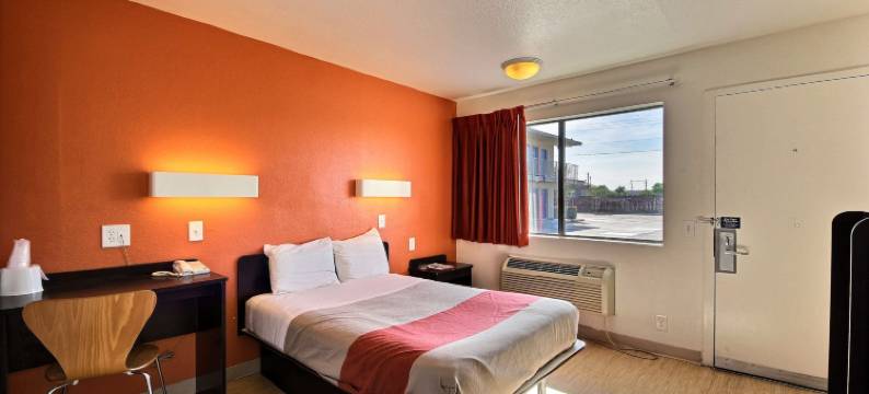 德克萨斯拉雷多 - 南 6 号汽车旅馆(Motel 6 Laredo, TX - South)图片