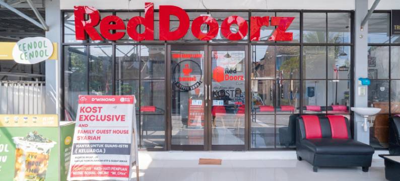 红多兹伊斯兰酒店@维农恩甘朱克(RedDoorz Syariah at Winong Nganjuk)图片