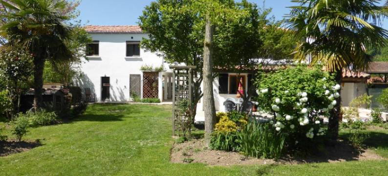 贝德贝雷克法斯特拜客斯普林尼斯住宿加早餐旅馆(Bedbreakfastbikespyrenees)图片