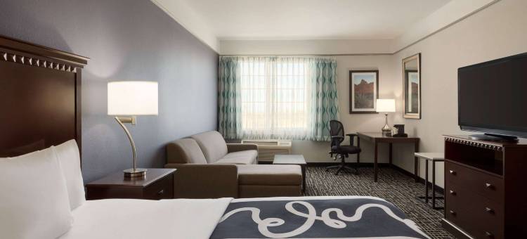 杜马拉昆塔温德姆套房酒店(La Quinta Inn & Suites by Wyndham Dumas)图片