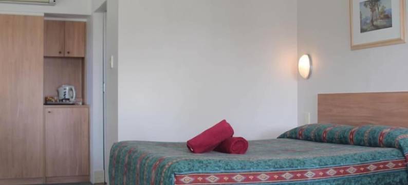 克罗尼尔庄园汽车旅馆(Colonial Court Motor Inn)图片