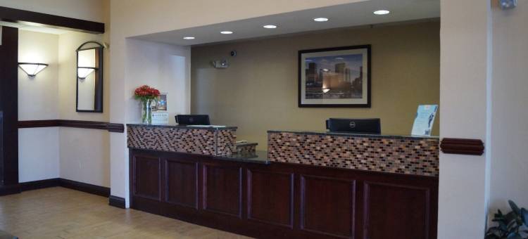 丹佛国际机场华美达酒店(Ramada by Wyndham Denver International Airport)图片