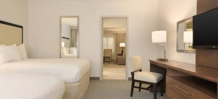 布鲁克菲尔德密尔沃基希尔顿安泊酒店(Embassy Suites by Hilton Milwaukee Brookfield)图片