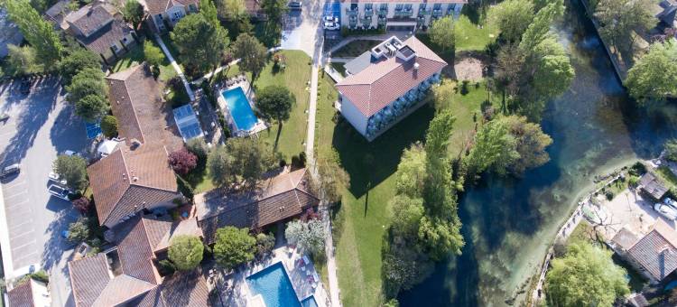 卢贝隆小岛屿庄园酒店(Domaine de la Petite Isle - Luberon)图片
