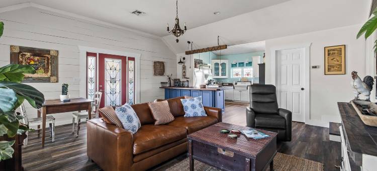 金斯比小屋 - 1卧室及山景(Kingsby Cottage - 1BR & Mountain Views)图片