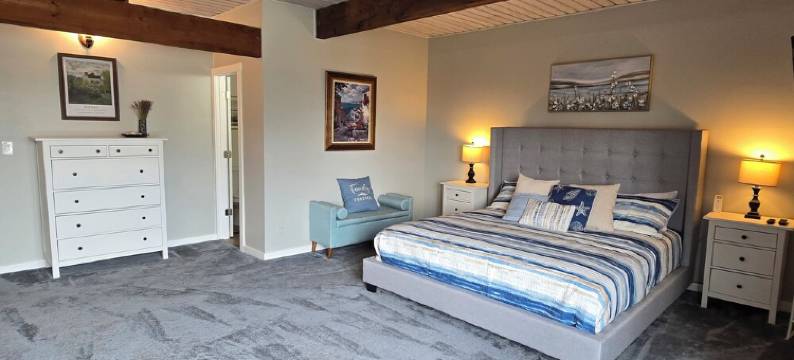 Diamond Point Escape~ Peaceful retreat, Water Views, King Bed & Arcade Game Room图片