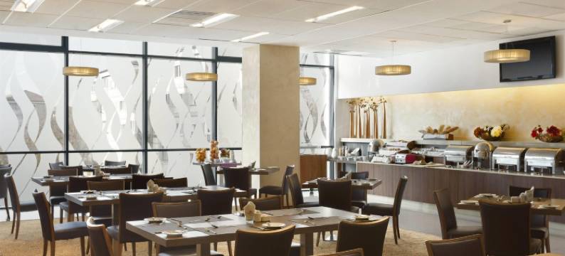 奥拉迪亚温德姆华美达酒店(Ramada by Wyndham Oradea)图片