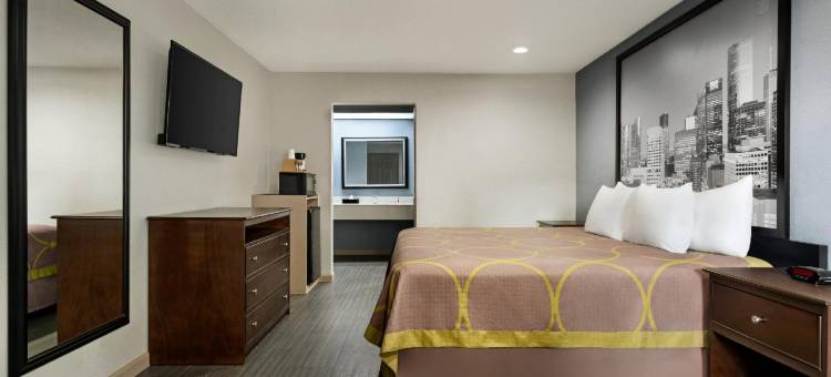 水晶酒店休斯敦东北部I-610 by OYO(Crystal Inn by OYO Northeast Houston I-610)图片