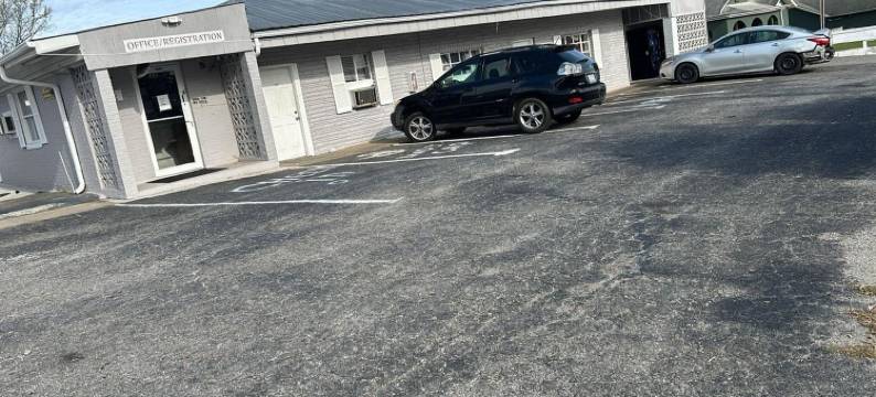 OYO 福里斯特城斯宾代尔 三城汽车旅馆(Tri-City Motel by OYO Forest City Spindale)图片