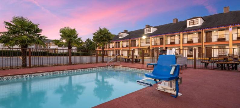 乔治亚科默斯温德姆呗盟酒店 - 近丹吉尔畅货中心(Baymont by Wyndham Commerce GA Near Tanger Outlets Mall)图片