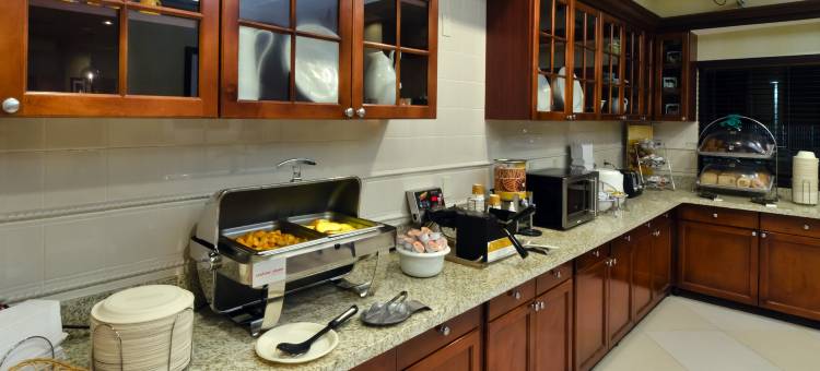 迈阿密多拉尔/海豚购物中心欢朋酒店及套房(Hampton Inn & Suites Miami-Doral/Dolphin Mall)图片