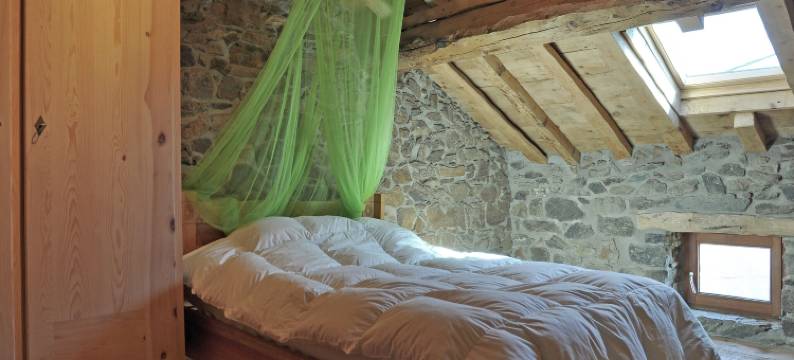 Villa in Ayguatébia-Talau with Garden & BBQ图片