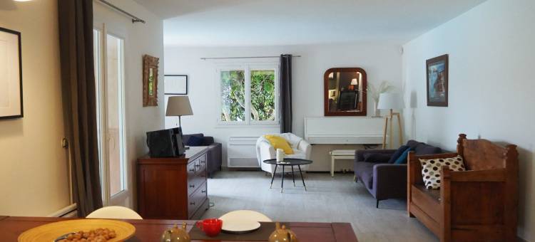 Holiday Home in Pertuis with Private Pool图片