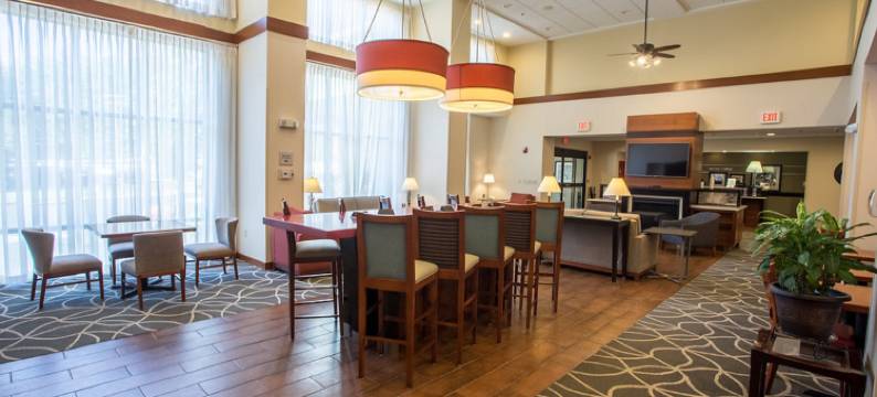 蒂尔顿欢朋套房酒店(Hampton Inn & Suites Tilton)图片