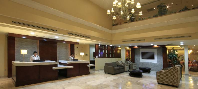 蒙克洛瓦假日酒店(Holiday Inn MONCLOVA by IHG)图片