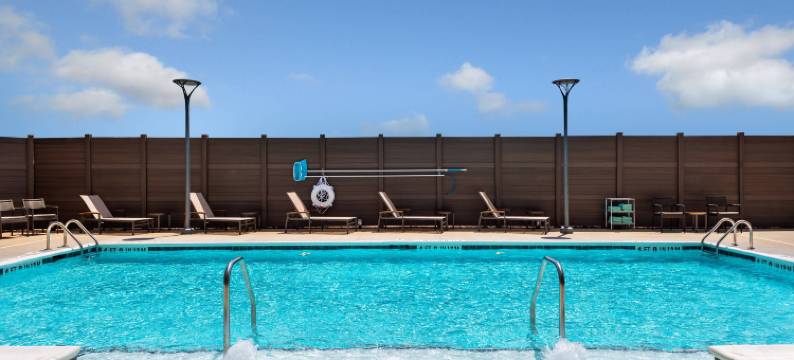 夏洛特北湖万怡酒店(Courtyard Charlotte Northlake)图片